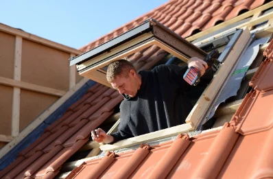 Pose de fenêtres de toit Velux à Guinzeling